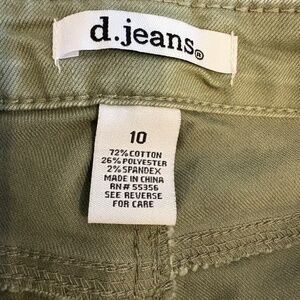 D jeans green capri pants